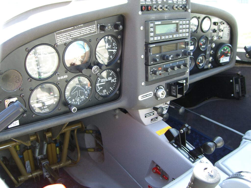 Das Cockpit einer Katana DA20